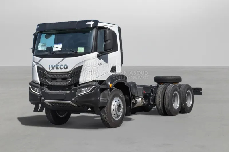 Iveco T-WAY AD380T47H 6x4 R24 Tyres Chassis - Barcelona Stock - 캡 새시 트럭 : 사진 1 Iveco T-WAY AD380T47H 6x4 R24 Tyres Chassis - Barcelona Stock - 캡 새시 트럭 : 사진 1