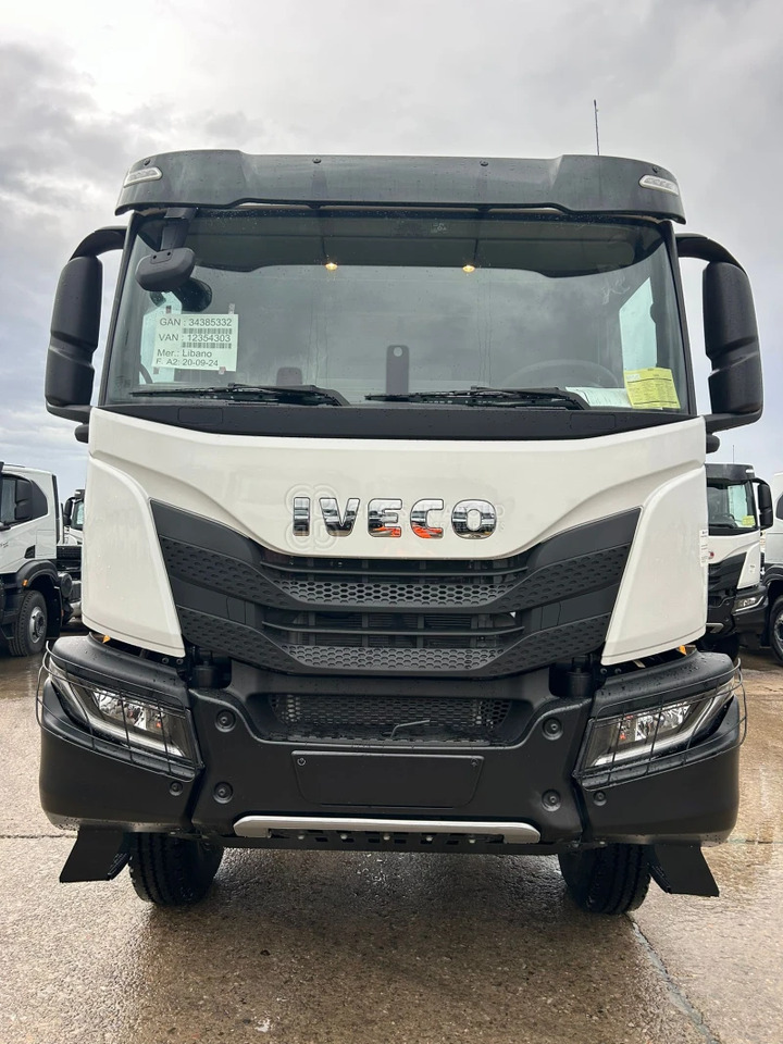 Iveco T-WAY AT380T43H 6x4 R20 Tyres Chassis - Barcelona Stock - 캡 새시 트럭 : 사진 1 Iveco T-WAY AT380T43H 6x4 R20 Tyres Chassis - Barcelona Stock - 캡 새시 트럭 : 사진 1