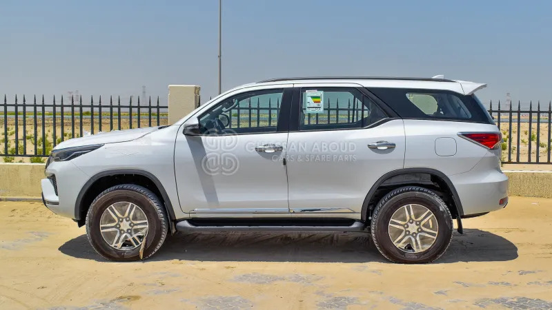 Toyota Fortuner 4x4 - SUV : 사진 5 Toyota Fortuner 4x4 - SUV : 사진 5