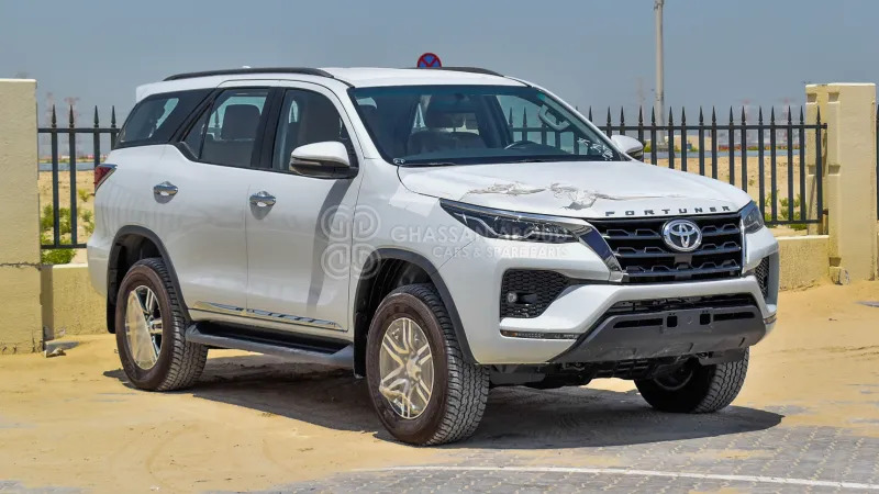 Toyota Fortuner 4x4 - SUV : 사진 3 Toyota Fortuner 4x4 - SUV : 사진 3