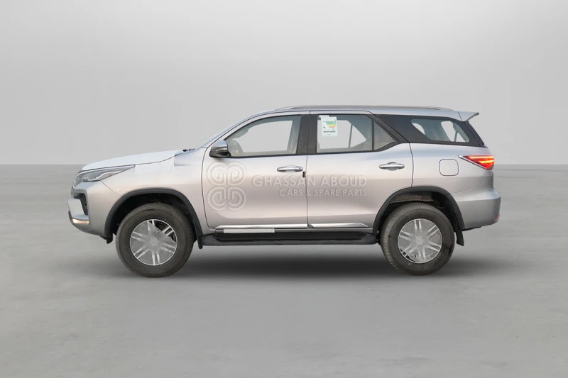 Toyota Fortuner 4x4 - SUV : 사진 3 Toyota Fortuner 4x4 - SUV : 사진 3