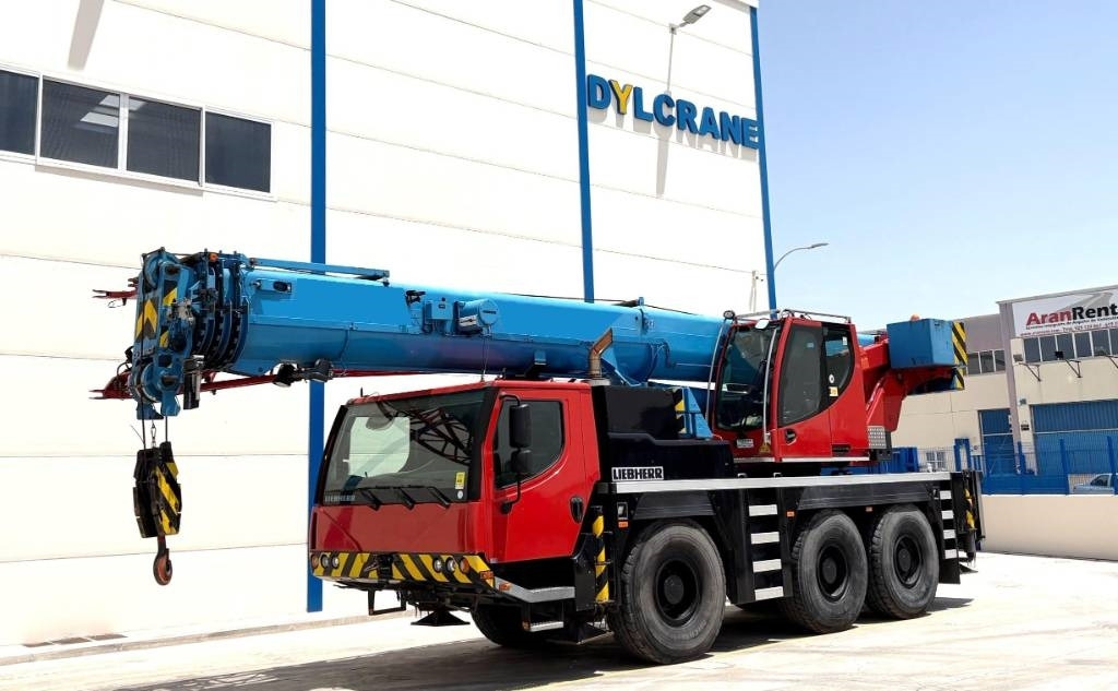 Liebherr LTM 1050-3.1 - 전천후 지형 크레인 : 사진 1 Liebherr LTM 1050-3.1 - 전천후 지형 크레인 : 사진 1