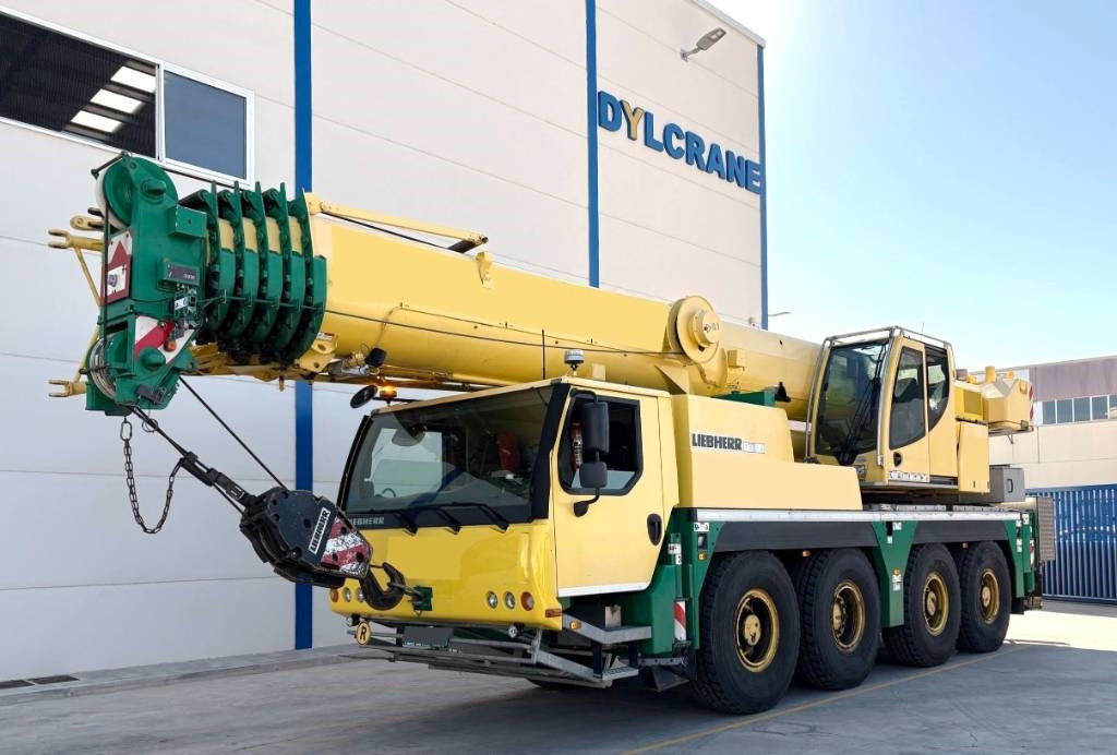 Liebherr ltm 1070-4.2 - 전천후 지형 크레인 : 사진 1 Liebherr ltm 1070-4.2 - 전천후 지형 크레인 : 사진 1