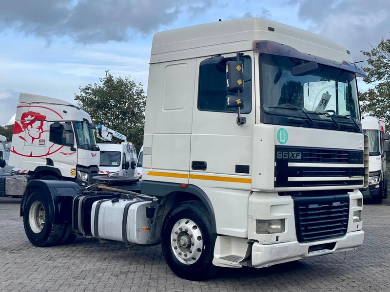 DAF XF 95.430 E4 TYPE, PTO + HYDRAULIC, FRIGO - 트랙터 유닛 : 사진 4 DAF XF 95.430 E4 TYPE, PTO + HYDRAULIC, FRIGO - 트랙터 유닛 : 사진 4
