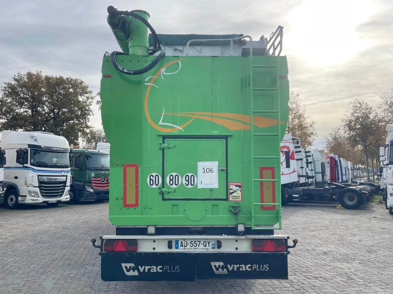 LEVEQUES TSCI, AUGER, HATZ diesel? 7 COMPARTMENTS. Great condition! - 유조 세미 트레일러 : 사진 2 LEVEQUES TSCI, AUGER, HATZ diesel? 7 COMPARTMENTS. Great condition! - 유조 세미 트레일러 : 사진 2