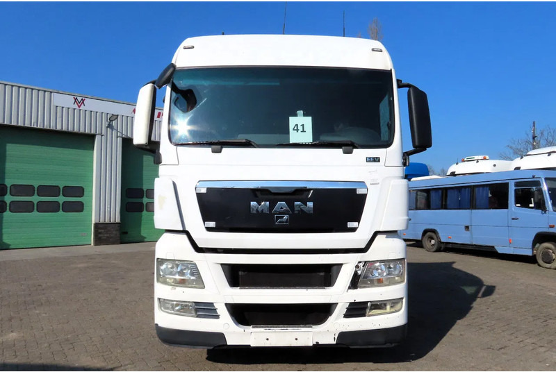 MAN TGX 14.440 EVV EURO5, RETARDER, FRIGO, 2 beds - 트랙터 유닛 : 사진 3 MAN TGX 14.440 EVV EURO5, RETARDER, FRIGO, 2 beds - 트랙터 유닛 : 사진 3