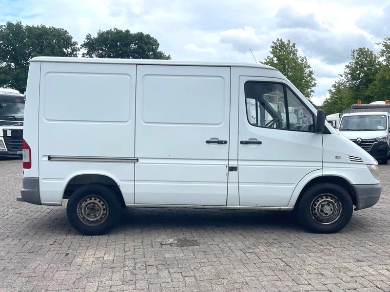 Mercedes-Benz Sprinter 208 3 seats. Very good bus! 100% engine and gearbox! France use - 패널 밴 : 사진 2 Mercedes-Benz Sprinter 208 3 seats. Very good bus! 100% engine and gearbox! France use - 패널 밴 : 사진 2