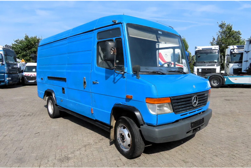 Mercedes-Benz Vario 812D - 패널 밴 : 사진 3 Mercedes-Benz Vario 812D - 패널 밴 : 사진 3