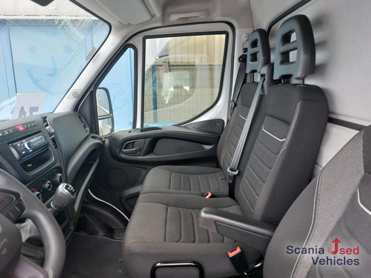 IVECO 35 C 16 Koffer Ladebordwand - 박스 밴 : 사진 3 IVECO 35 C 16 Koffer Ladebordwand - 박스 밴 : 사진 3