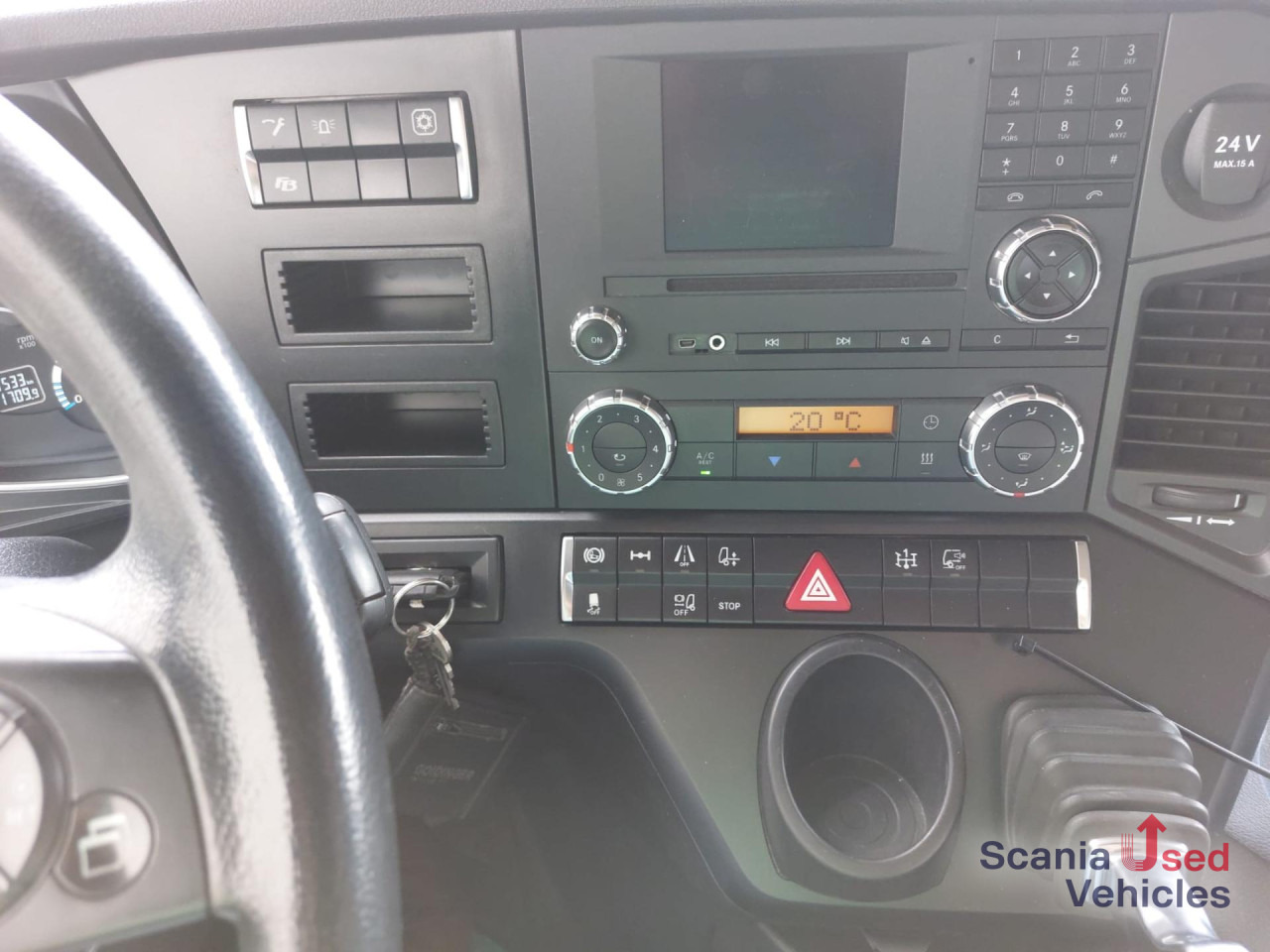 MERCEDES-BENZ Actros 1845 LS 4X2 SILOZUG komplett (2017+2016) - 트랙터 유닛 : 사진 4 MERCEDES-BENZ Actros 1845 LS 4X2 SILOZUG komplett (2017+2016) - 트랙터 유닛 : 사진 4
