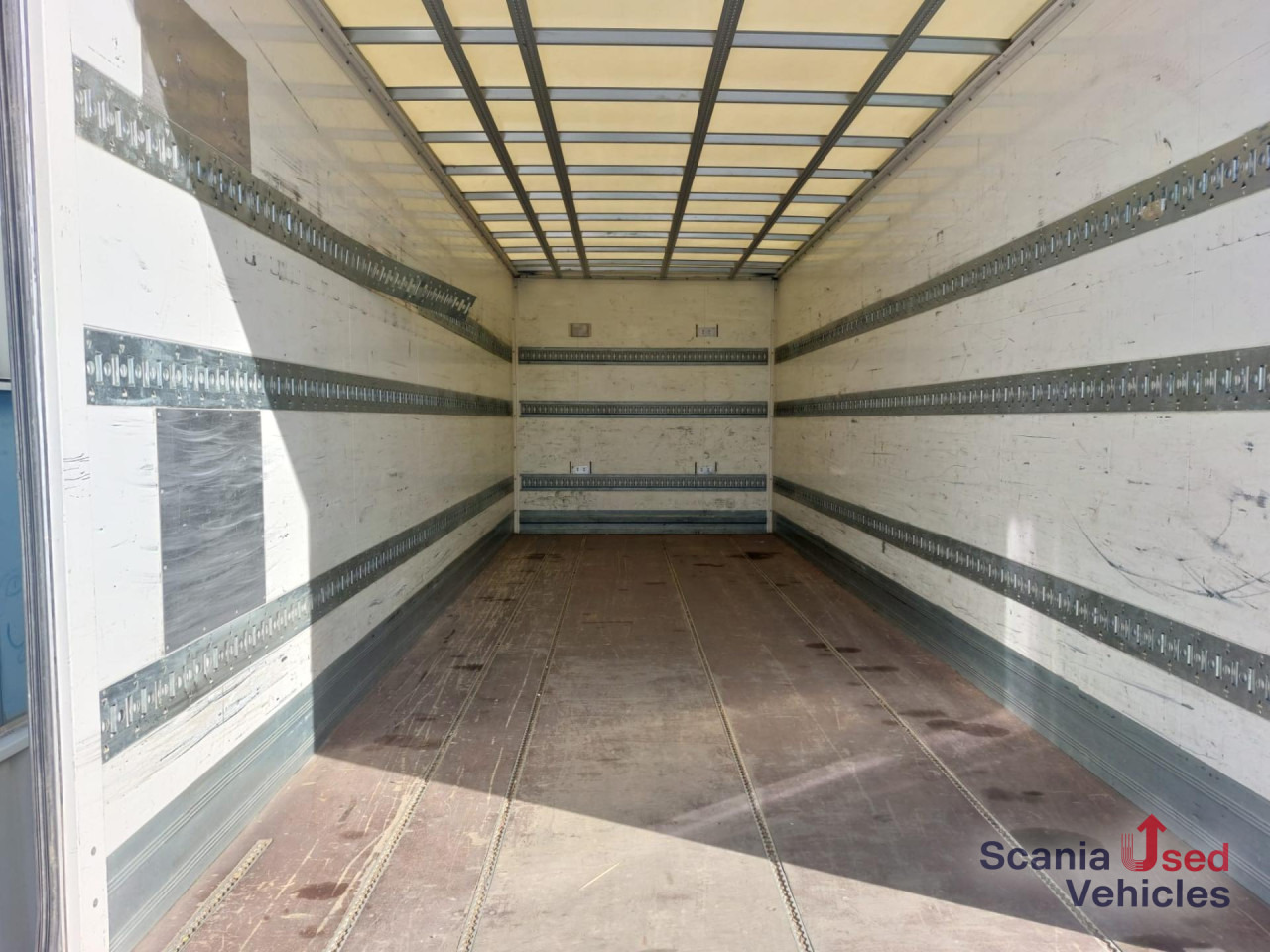 MERCEDES-BENZ Atego 1221 L Koffer Ladebordwand - 박스 트럭 : 사진 4 MERCEDES-BENZ Atego 1221 L Koffer Ladebordwand - 박스 트럭 : 사진 4