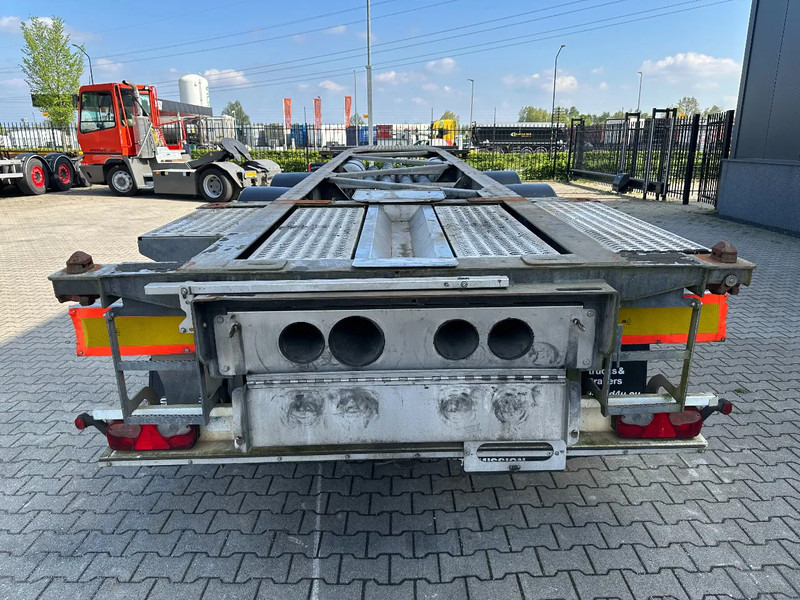 Van Hool 20FT/30FT, ADR (EX/II, EX/III, FL, OX, AT), BPW + drum, ALCOA, galvanized, liftaxle, NL-Chassis - 컨테이너 운반 장치/ 스와프 보디 세미 트레일러 : 사진 5 Van Hool 20FT/30FT, ADR (EX/II, EX/III, FL, OX, AT), BPW + drum, ALCOA, galvanized, liftaxle, NL-Chassis - 컨테이너 운반 장치/ 스와프 보디 세미 트레일러 : 사진 5