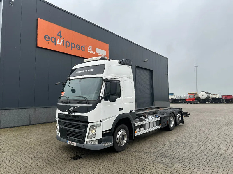 Volvo FM 380 Globetrotter 6x2, ADR (FL, AT, OX), LIFT/STEER, 636.183km - 캡 새시 트럭 : 사진 1 Volvo FM 380 Globetrotter 6x2, ADR (FL, AT, OX), LIFT/STEER, 636.183km - 캡 새시 트럭 : 사진 1