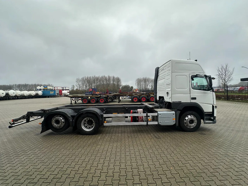 Volvo FM 380 Globetrotter 6x2, ADR (FL, AT, OX), LIFT/STEER, 636.183km - 캡 새시 트럭 : 사진 4 Volvo FM 380 Globetrotter 6x2, ADR (FL, AT, OX), LIFT/STEER, 636.183km - 캡 새시 트럭 : 사진 4