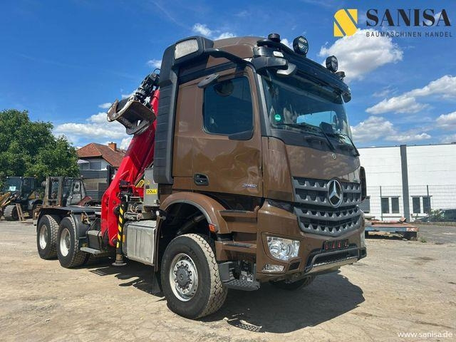 Mercedes-Benz Arocs 3351/6x6/Palfinger Epolsion S260/Langholz - 목재 트럭 : 사진 1 Mercedes-Benz Arocs 3351/6x6/Palfinger Epolsion S260/Langholz - 목재 트럭 : 사진 1