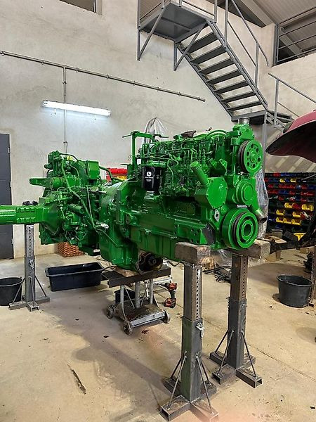 John Deere 4955 - 장궤형 트랙터 : 사진 4 John Deere 4955 - 장궤형 트랙터 : 사진 4