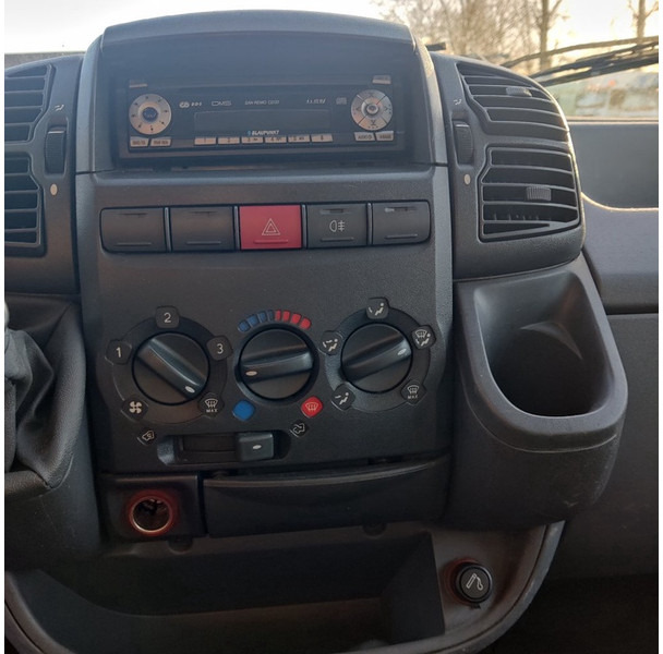 Peugeot COXX - 플랫베드 밴 : 사진 5 Peugeot COXX - 플랫베드 밴 : 사진 5