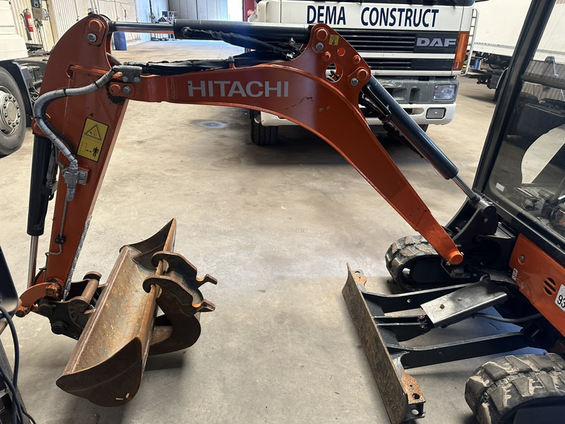 Hitachi ZAXIS ZX19-6 CR 1.9T - 1349H - CABINE - ADJUSTABLE TRACKS - EXTRA HYDR - QUICK HITCH - BE MACHINE - 미니 굴삭기 : 사진 4 Hitachi ZAXIS ZX19-6 CR 1.9T - 1349H - CABINE - ADJUSTABLE TRACKS - EXTRA HYDR - QUICK HITCH - BE MACHINE - 미니 굴삭기 : 사진 4