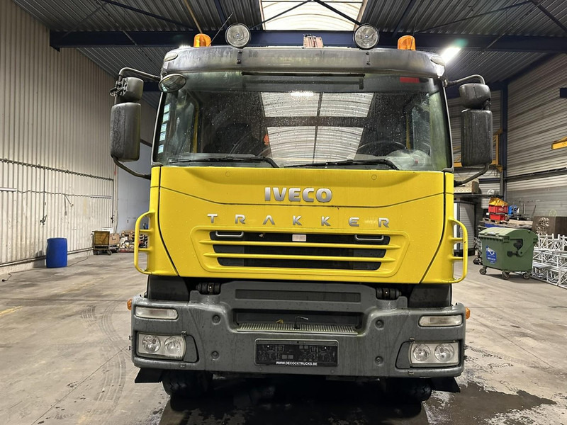 Iveco TRAKKER 350 6x4 HOOKLIFT + CRANE FASSI F120.22 (5/6 F) - *342.000km* - STEEL SPRING / BIG AXLES - AS TRONIC AUTOMATIC GEARBOX - 후크 리프트 트럭, 크레인 트럭 : 사진 2 Iveco TRAKKER 350 6x4 HOOKLIFT + CRANE FASSI F120.22 (5/6 F) - *342.000km* - STEEL SPRING / BIG AXLES - AS TRONIC AUTOMATIC GEARBOX - 후크 리프트 트럭, 크레인 트럭 : 사진 2