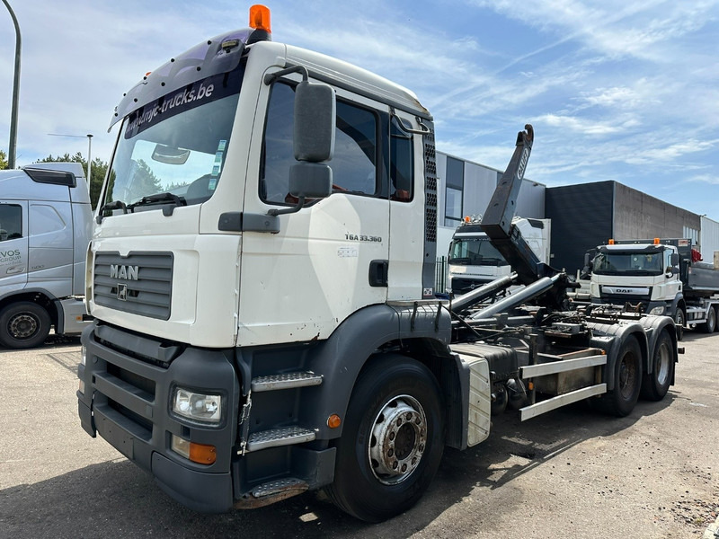 MAN TGA 33.360 6x4 HOOKLIFT - MANUAL ZF - BIG AXLES HUB REDUCTION / STEEL SPRING - BE TRUCK - 후크 리프트 트럭 : 사진 3 MAN TGA 33.360 6x4 HOOKLIFT - MANUAL ZF - BIG AXLES HUB REDUCTION / STEEL SPRING - BE TRUCK - 후크 리프트 트럭 : 사진 3