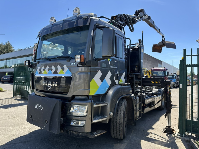 MAN TGS 26.320 6X2-4 BL EEV + CRANE EPSILON Q170Z95TR + GRABBER - LIFT/STEERING AXLE - *266.000km* - NL TRUCK - 후크 리프트 트럭, 크레인 트럭 : 사진 4 MAN TGS 26.320 6X2-4 BL EEV + CRANE EPSILON Q170Z95TR + GRABBER - LIFT/STEERING AXLE - *266.000km* - NL TRUCK - 후크 리프트 트럭, 크레인 트럭 : 사진 4