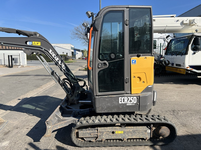 Volvo ECR25D 3 BAKKEN - 635 UREN - SLOOP + SORTEERFUNCTIE - EXTRA HYDR. LEIDINGEN - 미니 굴삭기 : 사진 5 Volvo ECR25D 3 BAKKEN - 635 UREN - SLOOP + SORTEERFUNCTIE - EXTRA HYDR. LEIDINGEN - 미니 굴삭기 : 사진 5