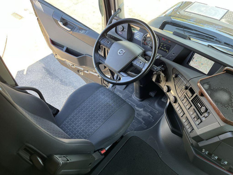 트랙터 유닛 Volvo FH 460 LNG GAS ADR - ACC + Dynamic Steering - I-park Cool - Lane Keeping Support - collision warning - leather - ... BE Truck : 사진 10 트랙터 유닛 Volvo FH 460 LNG GAS ADR - ACC + Dynamic Steering - I-park Cool - Lane Keeping Support - collision warning - leather - ... BE Truck : 사진 10