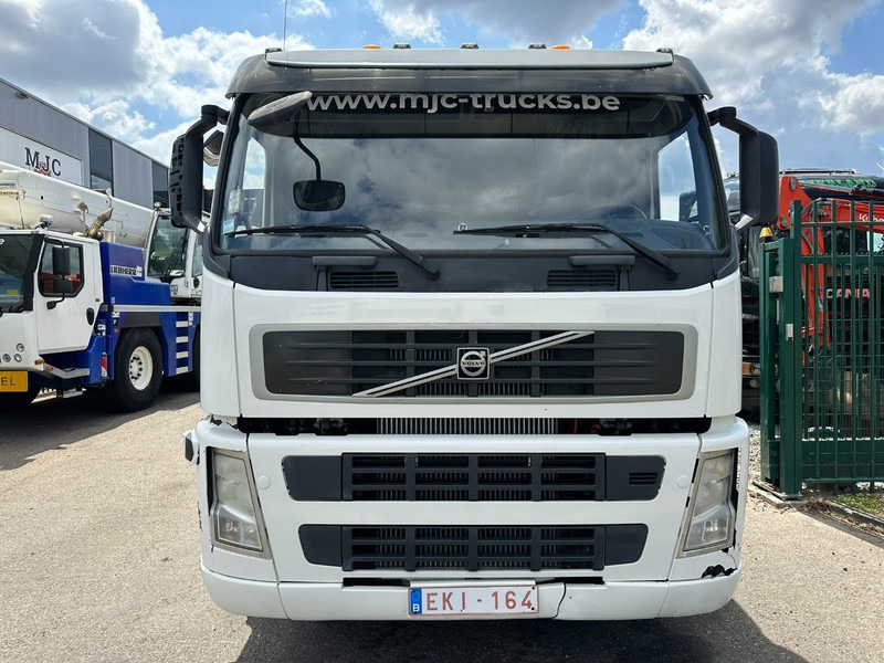 Volvo FM 450 6x2 19.000L - 5 COMP. FUEL TANKER / CITERNE - LIFT + STEERING AXLE - EURO 5 - - 유조트럭 : 사진 2 Volvo FM 450 6x2 19.000L - 5 COMP. FUEL TANKER / CITERNE - LIFT + STEERING AXLE - EURO 5 - - 유조트럭 : 사진 2