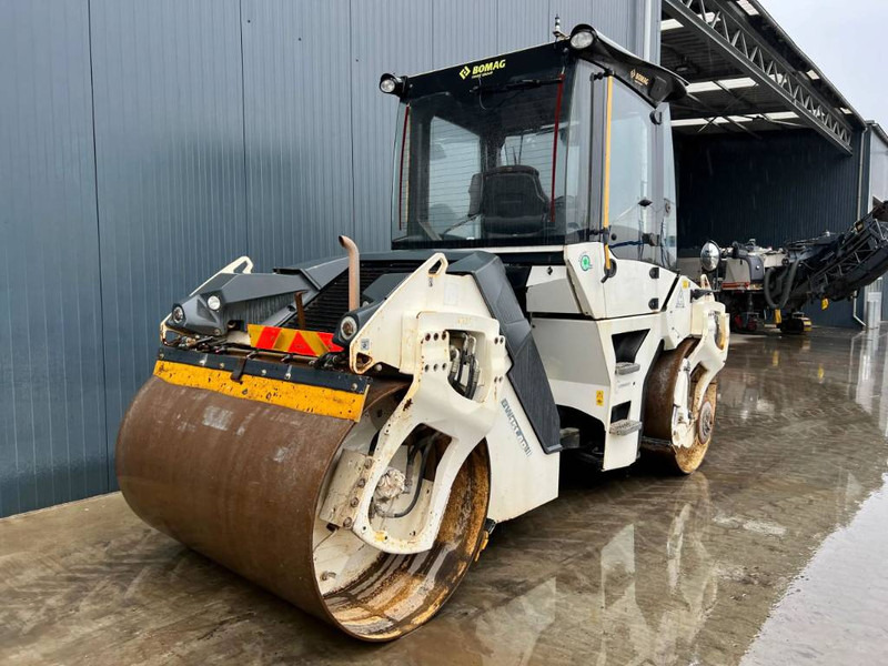 Bomag BW151AD-5 - 롤러 : 사진 4 Bomag BW151AD-5 - 롤러 : 사진 4