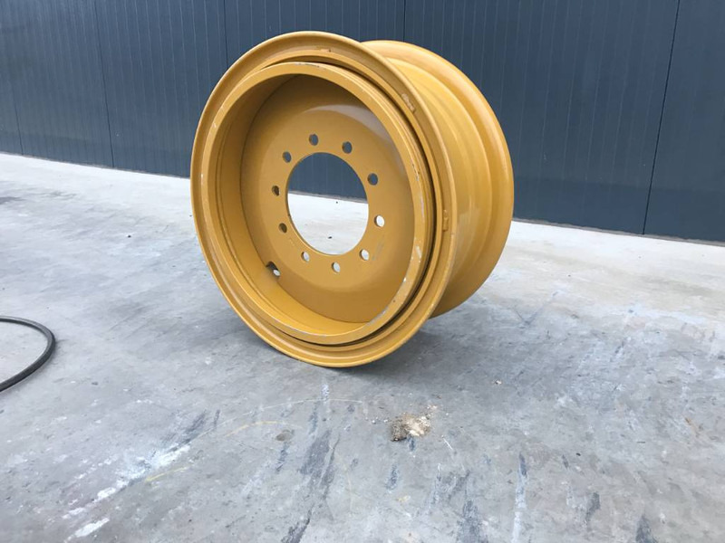 Cat 140H Rims - 휠 및 타이어 건설기계 용 : 사진 1 Cat 140H Rims - 휠 및 타이어 건설기계 용 : 사진 1