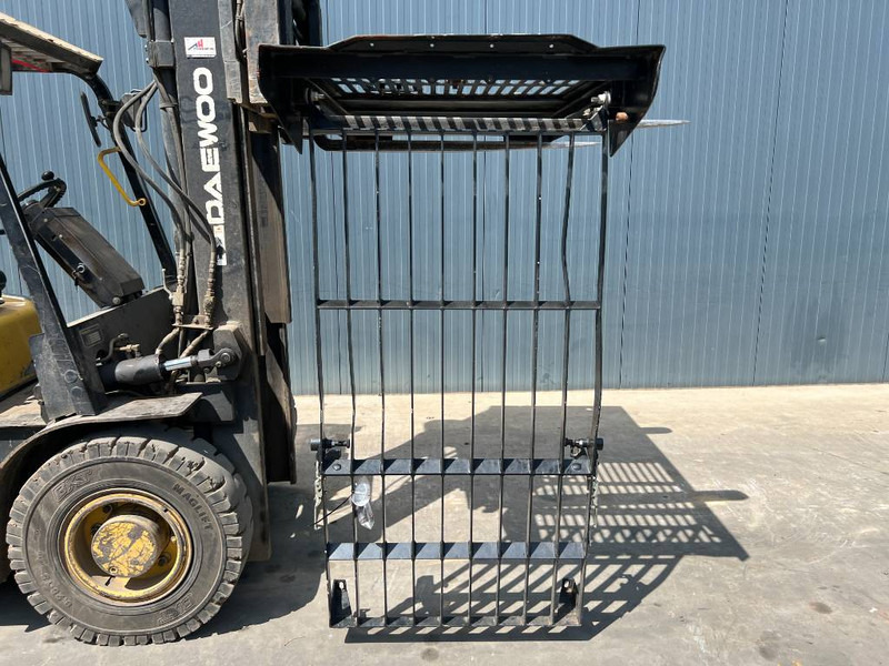 Cat 313E / 320F / 323E / 325F / 329E / 330F / 336E / 3 - 운전실 및 내부 건설기계 용 : 사진 3 Cat 313E / 320F / 323E / 325F / 329E / 330F / 336E / 3 - 운전실 및 내부 건설기계 용 : 사진 3
