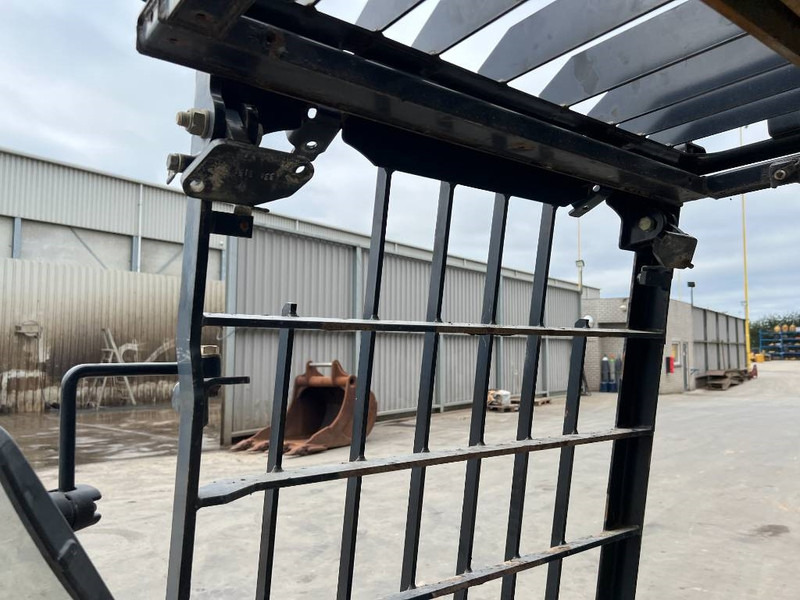 Cat 313E / M315F / 320F / 323E / 325F / 329E / 330F / - 운전실 및 내부 건설기계 용 : 사진 4 Cat 313E / M315F / 320F / 323E / 325F / 329E / 330F / - 운전실 및 내부 건설기계 용 : 사진 4