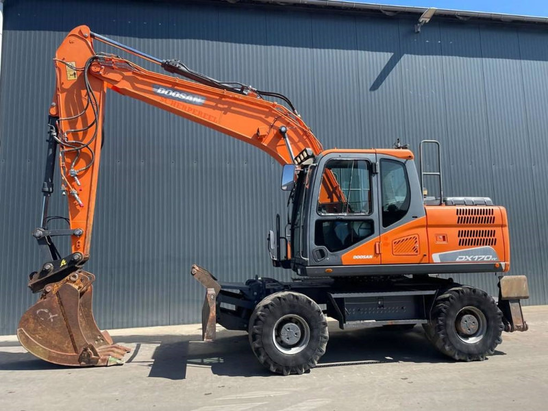Doosan DX170W-5 - 휠 굴삭기 : 사진 5 Doosan DX170W-5 - 휠 굴삭기 : 사진 5