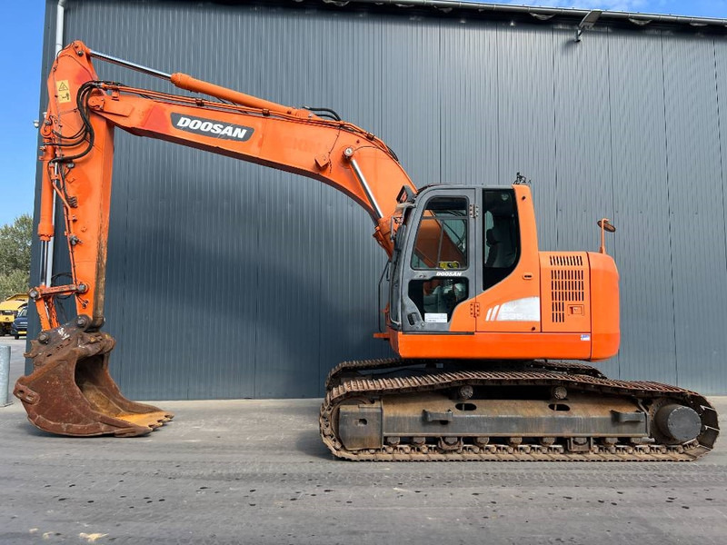 Doosan DX235LCR - 크롤러 굴삭기 : 사진 3 Doosan DX235LCR - 크롤러 굴삭기 : 사진 3
