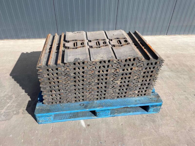 Hyundai R210 / R215 / R220 / R235 / R250 / R260 - 프레임/ 시 건설기계 용 : 사진 4 Hyundai R210 / R215 / R220 / R235 / R250 / R260 - 프레임/ 시 건설기계 용 : 사진 4