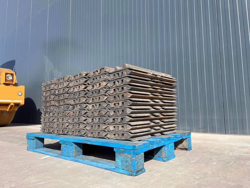 JCB JS240 - 프레임/ 시 건설기계 용 : 사진 1 JCB JS240 - 프레임/ 시 건설기계 용 : 사진 1