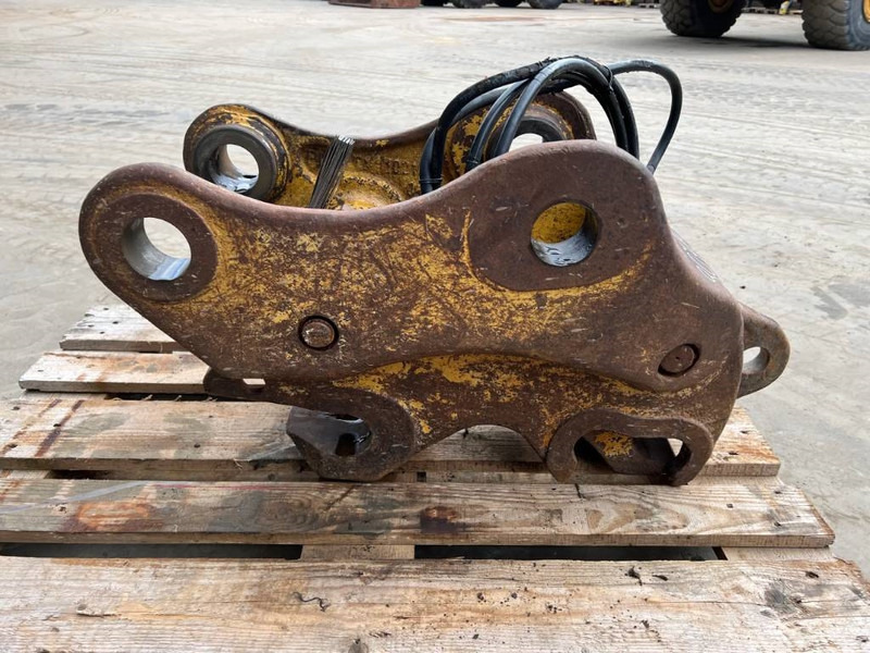 Miller Caterpillar 311D / 312D / 312E / 313F / 314D / 314 - 퀵 커플러 건설기계 용 : 사진 4 Miller Caterpillar 311D / 312D / 312E / 313F / 314D / 314 - 퀵 커플러 건설기계 용 : 사진 4