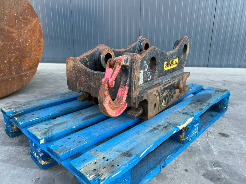 OilQuick OQ65 - 311F / 313F / 315F - 퀵 커플러 건설기계 용 : 사진 1 OilQuick OQ65 - 311F / 313F / 315F - 퀵 커플러 건설기계 용 : 사진 1