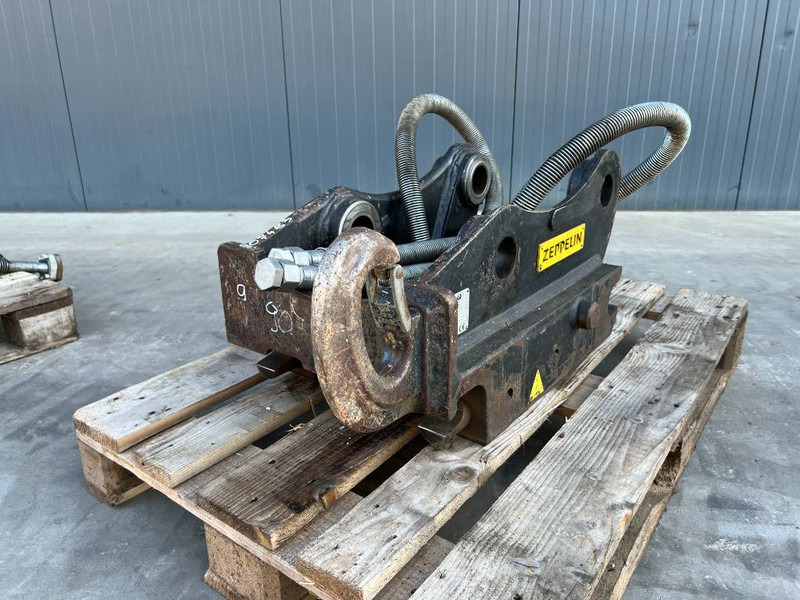 OilQuick OQ65 - 311F / 313F / 315F - 퀵 커플러 건설기계 용 : 사진 1 OilQuick OQ65 - 311F / 313F / 315F - 퀵 커플러 건설기계 용 : 사진 1