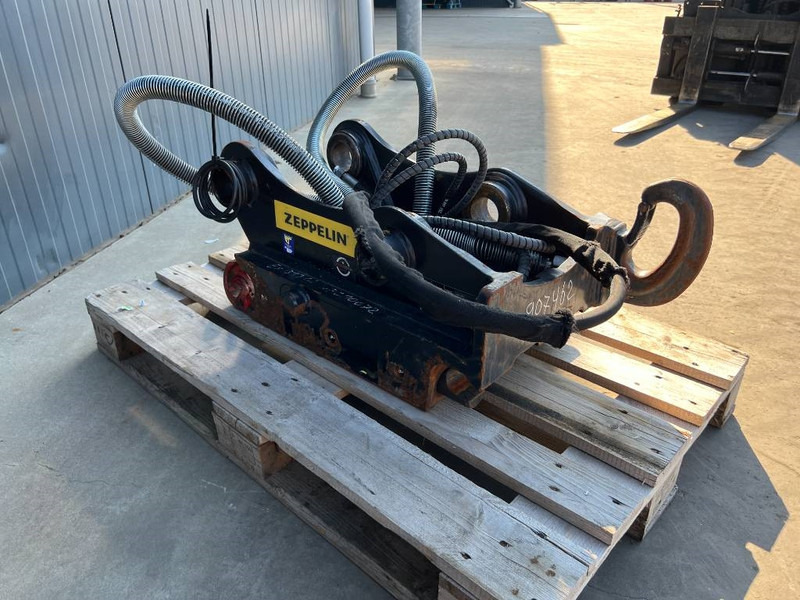 OilQuick OQ65 - 311F / 313F / 315F - 퀵 커플러 건설기계 용 : 사진 3 OilQuick OQ65 - 311F / 313F / 315F - 퀵 커플러 건설기계 용 : 사진 3