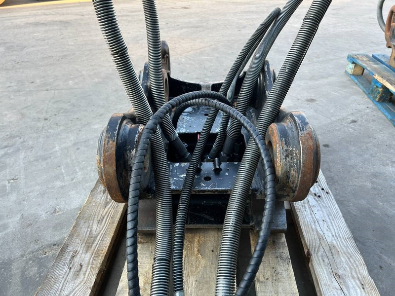 OilQuick OQ65 - M314F / M316F / M318F - 퀵 커플러 건설기계 용 : 사진 5 OilQuick OQ65 - M314F / M316F / M318F - 퀵 커플러 건설기계 용 : 사진 5