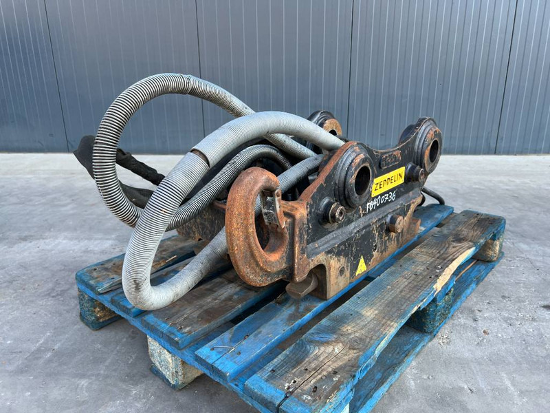 OilQuick OQ65 - M314F / M316F / M318F - 퀵 커플러 건설기계 용 : 사진 1 OilQuick OQ65 - M314F / M316F / M318F - 퀵 커플러 건설기계 용 : 사진 1