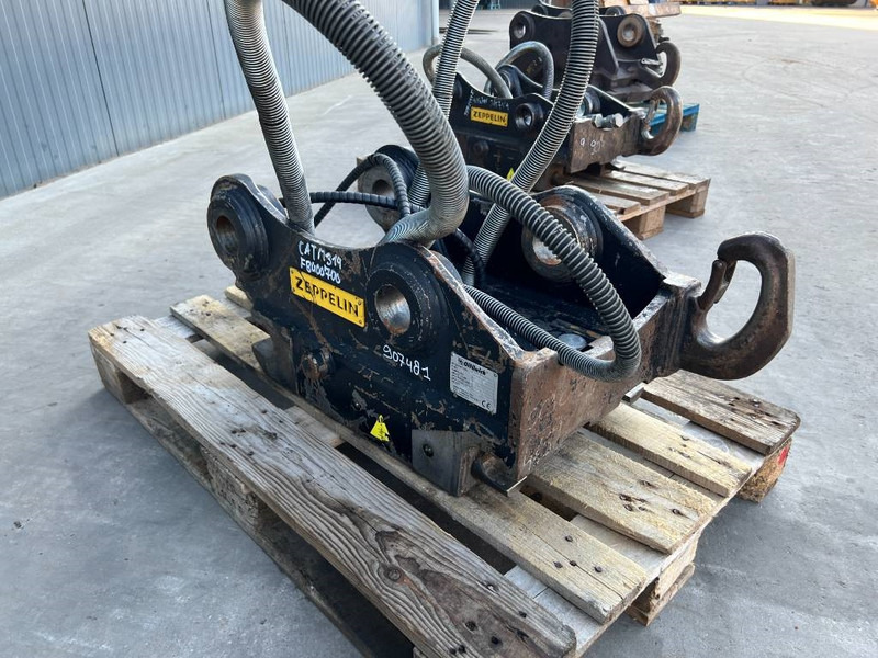 OilQuick OQ65 - M314F / M316F / M318F - 퀵 커플러 건설기계 용 : 사진 3 OilQuick OQ65 - M314F / M316F / M318F - 퀵 커플러 건설기계 용 : 사진 3