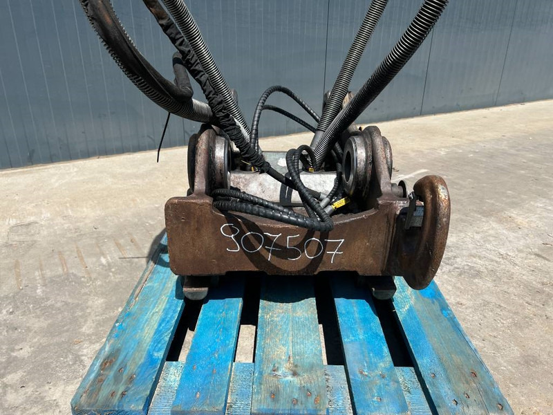 OilQuick OQ70/55 - 323E - 퀵 커플러 건설기계 용 : 사진 2 OilQuick OQ70/55 - 323E - 퀵 커플러 건설기계 용 : 사진 2