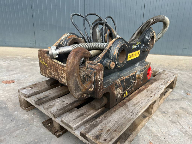 OilQuick OQ70/55 - 퀵 커플러 건설기계 용 : 사진 1 OilQuick OQ70/55 - 퀵 커플러 건설기계 용 : 사진 1