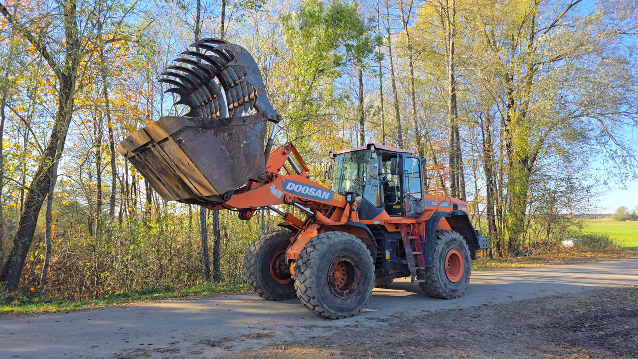 DOOSAN DL300-3 z WAGĄ - 휠 로더 : 사진 2 DOOSAN DL300-3 z WAGĄ - 휠 로더 : 사진 2