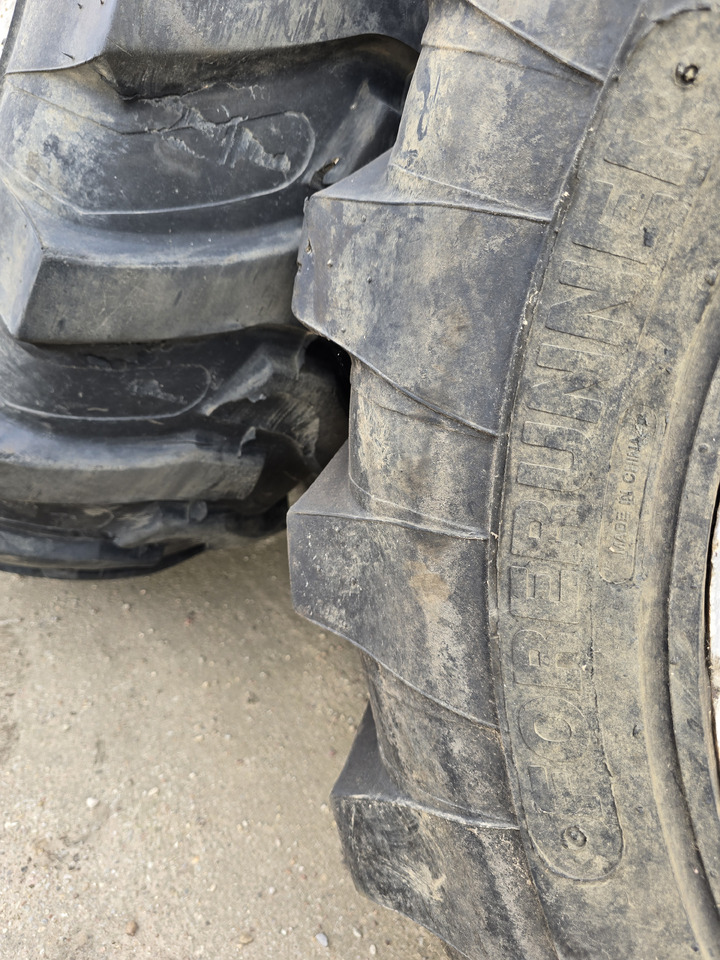 FORERUNNER 17.5 - 24 - 휠 및 타이어 패키지 농업용 기계 용 : 사진 5 FORERUNNER 17.5 - 24 - 휠 및 타이어 패키지 농업용 기계 용 : 사진 5