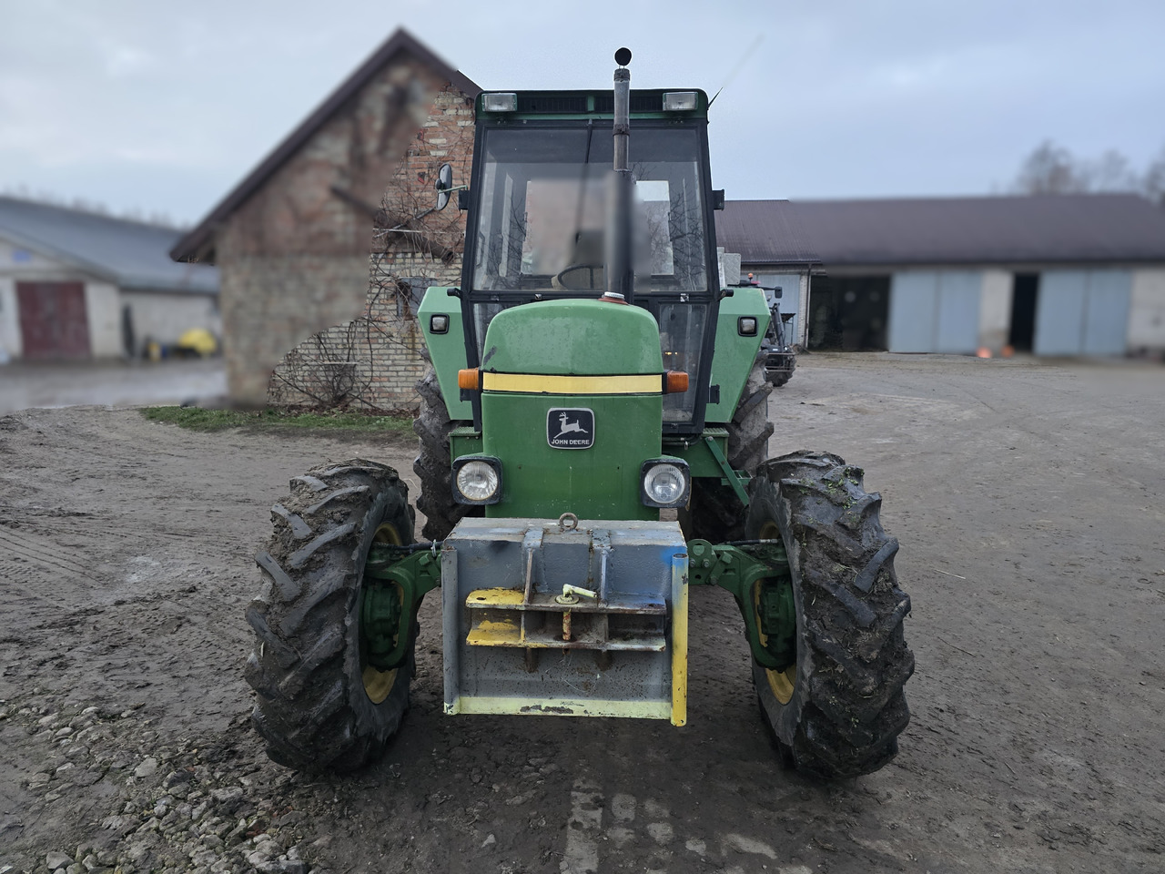 JOHN DEERE 3030E - 장궤형 트랙터 : 사진 3 JOHN DEERE 3030E - 장궤형 트랙터 : 사진 3