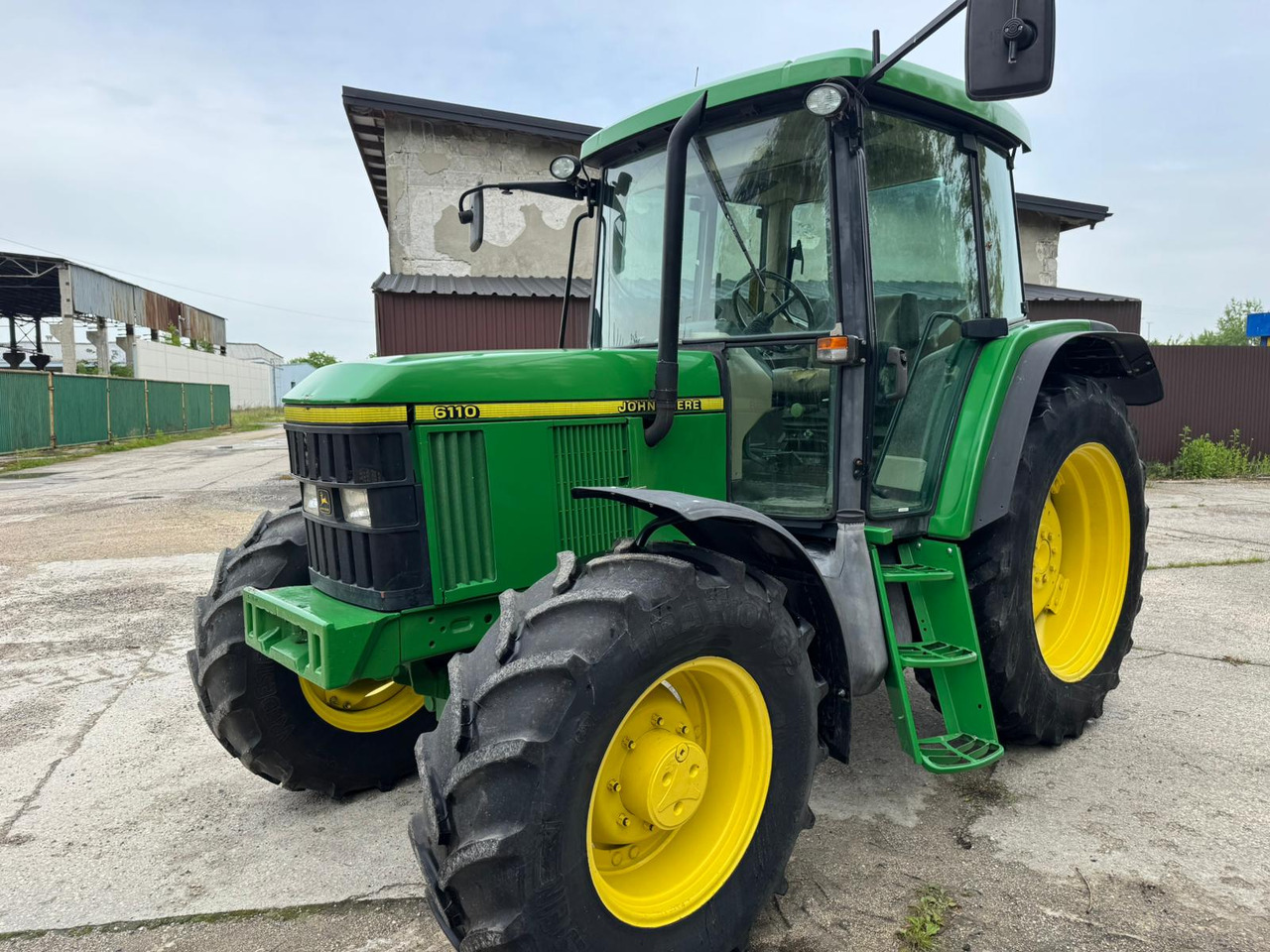 JOHN DEERE 6110 - 장궤형 트랙터 : 사진 2 JOHN DEERE 6110 - 장궤형 트랙터 : 사진 2