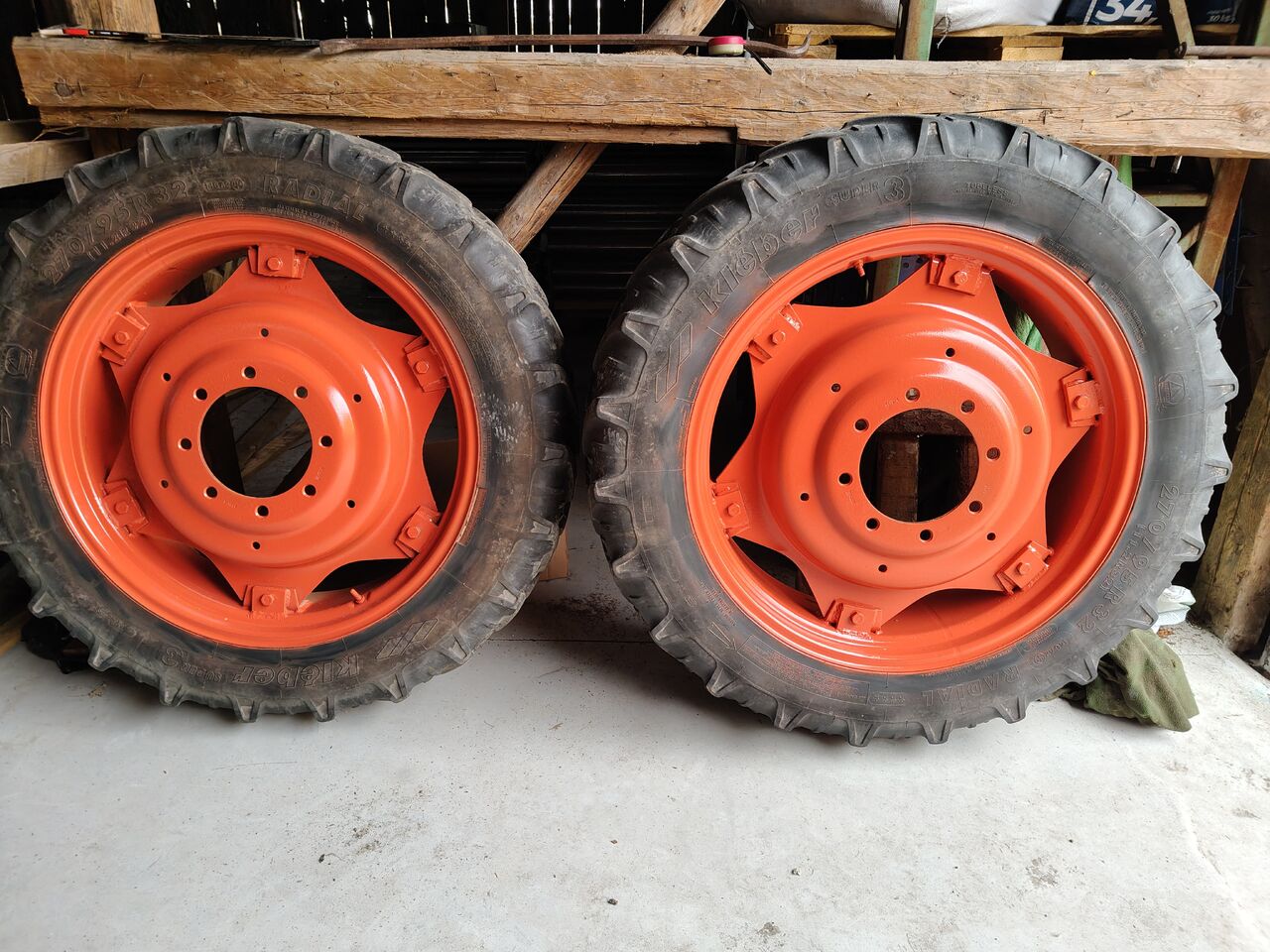 Kleber, Taurus 11.2 R32 (270/95 R32), 9.5 R48 - 휠 및 타이어 패키지 농업용 기계 용 : 사진 1 Kleber, Taurus 11.2 R32 (270/95 R32), 9.5 R48 - 휠 및 타이어 패키지 농업용 기계 용 : 사진 1